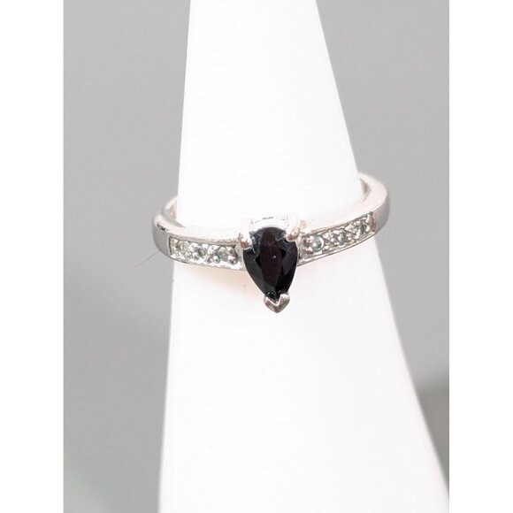 Lia Sophia Black Pear Teardrop Solitaire with Accent Ring Size 5 Silver Tone - Picture 1 of 7